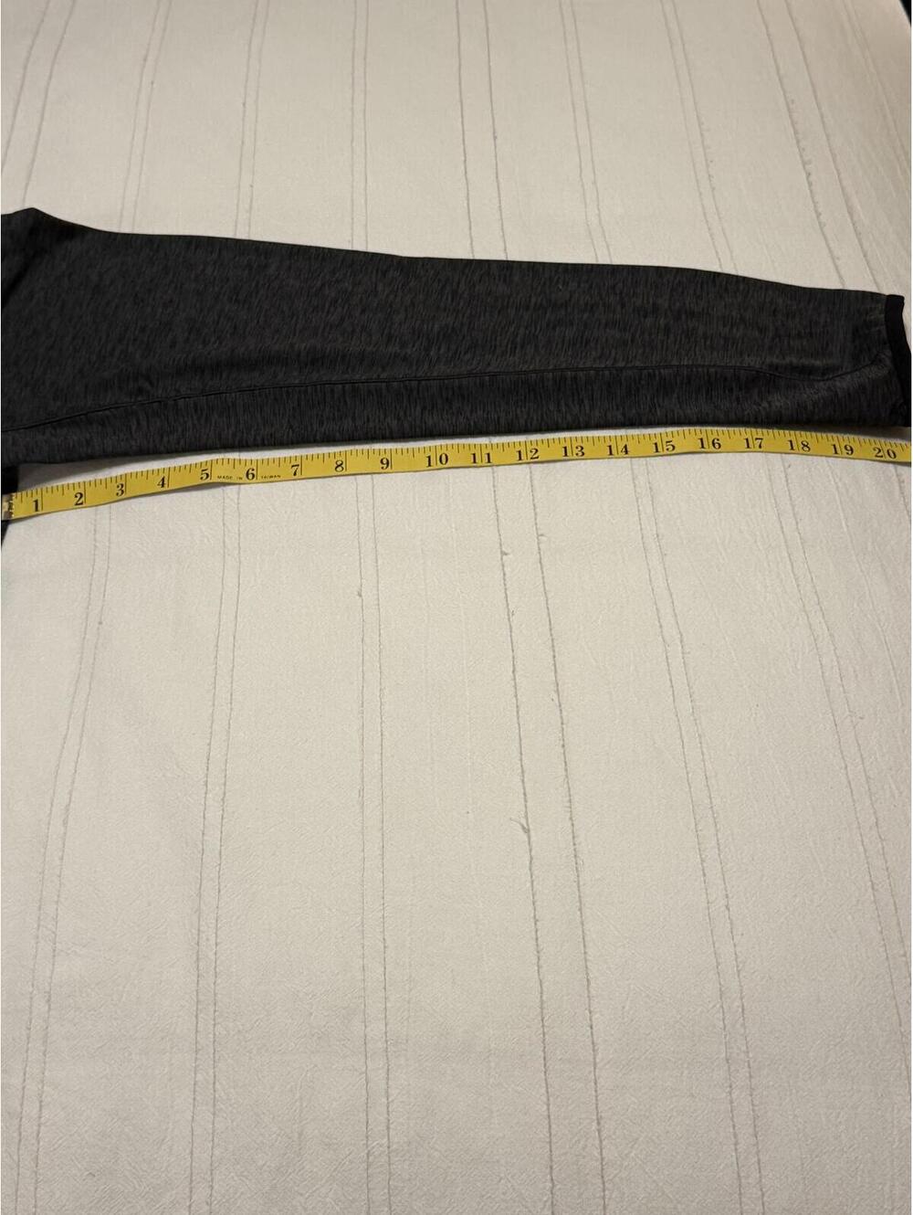 VRST Men's Charcoal Heather Quarter Zip Pullover Medium NWT - Picture 7 of 9
